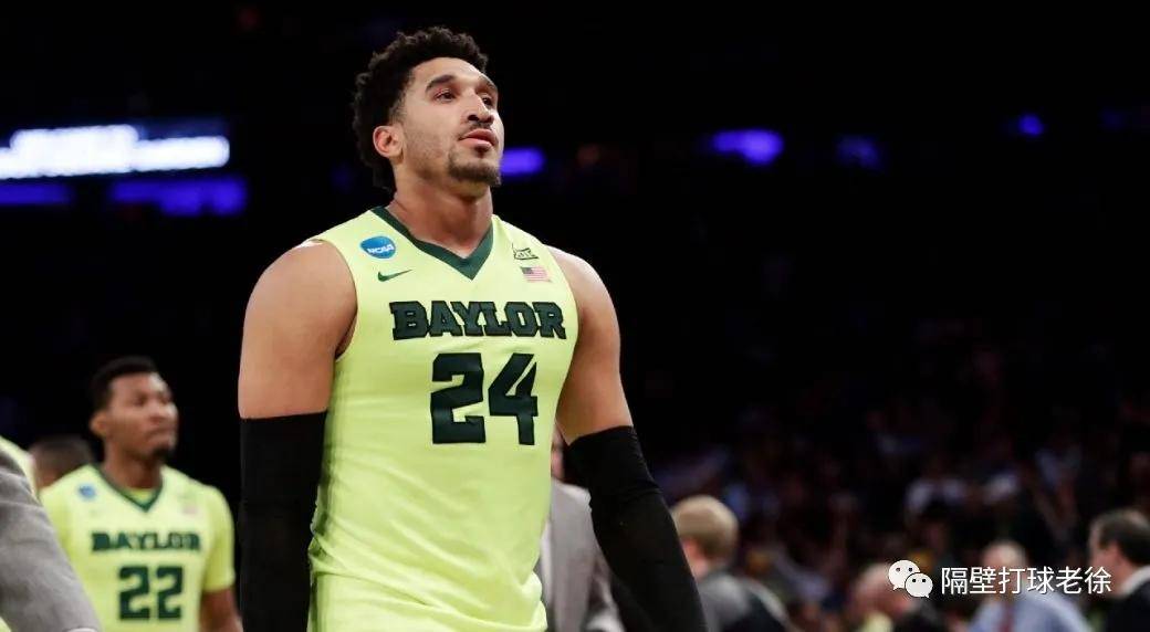 开云平台-灰熊轻取公牛，克莱状态火热