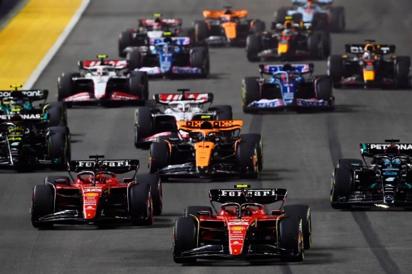 开云APP-威廉姆斯逆转索伯车队，汉密尔顿高光表现